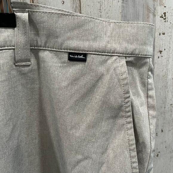 Travis Mathew Tan Quick Dry Golf Shorts Men’s Size 40 Outdoor Hiking Athletic - Picture 3 of 6